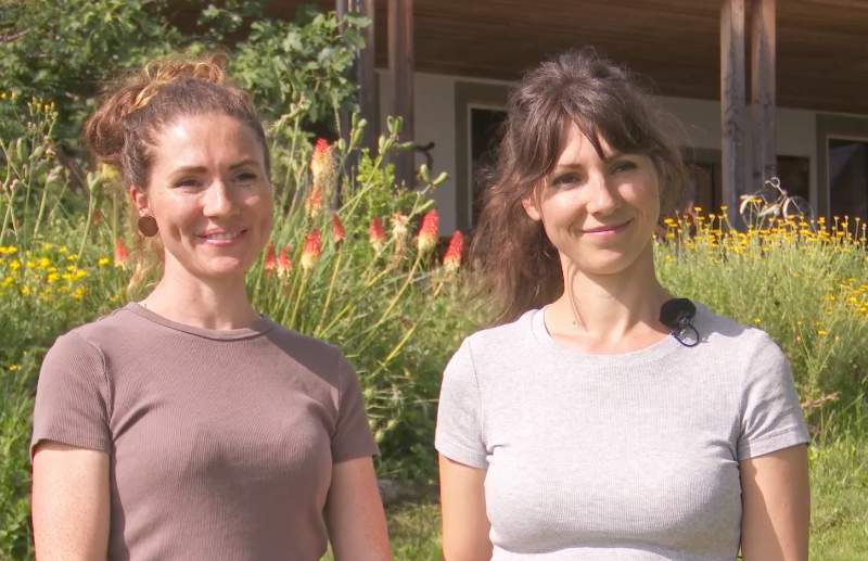 Heimische Wildkräuter mit Roswitha und Elisabeth