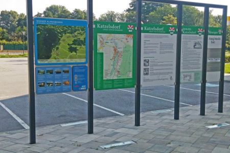wanderstartplatz-schloss-katzelsdorf.jpg
